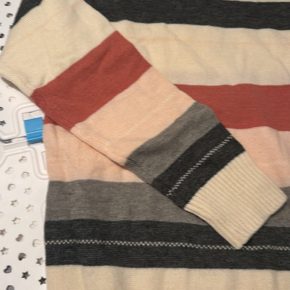 NWT lady sweater. Size large. Super cute sweater. - Picture 3 of 6